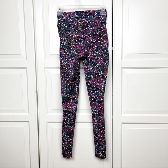 EUC Lululemon | Base Pace High-Rise Tight  28" * Brushed Size 4 - Picture 6 of 11